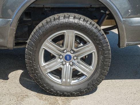 Used 2018 Ford F150 XLT w/ Equipment Group 302A Luxury AWD/4WD image 11