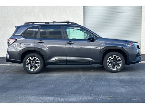 Used 2026 Subaru Forester Premium image 2