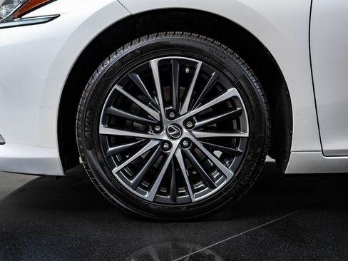 Used 2022 Lexus ES 250 w/ Premium Package image 13