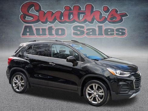 Used 2019 Chevrolet Trax LT w/ Driver Confidence Package image 1