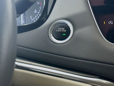 Used 2022 Cadillac XT5 Premium Luxury AWD/4WD image 22