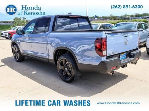 Used 2023 Honda Ridgeline Black Edition image 3