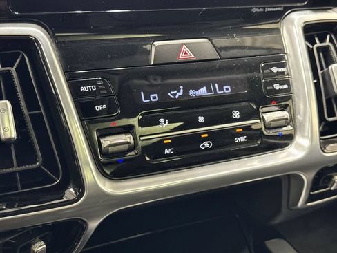 Used 2022 Kia Sorento SX FWD image 22