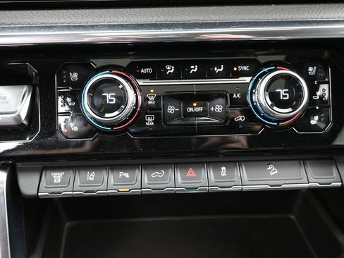 Certified 2024 GMC Sierra 2500 Denali w/ Denali Reserve Package image 21