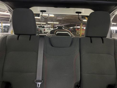 Used 2024 Jeep Wrangler Unlimited Rubicon image 21