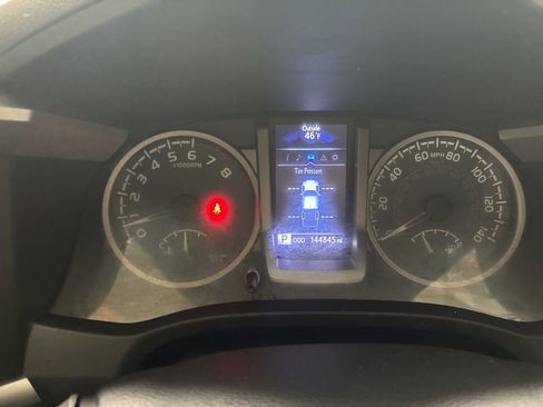 Used 2017 Toyota Tacoma SR5 image 14