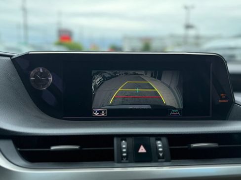Used 2020 Lexus ES 300h w/ Accessory Package 2 FWD image 20