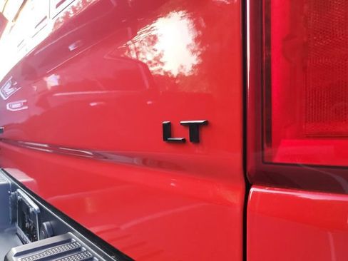 Used 2020 Chevrolet Silverado 1500 LT Trail Boss AWD/4WD image 8