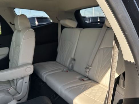 Used 2022 Buick Enclave Avenir w/ Avenir Technology Package AWD/4WD image 15
