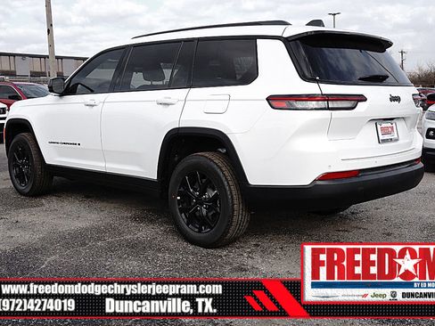 New 2025 Jeep Grand Cherokee L Altitude image 3