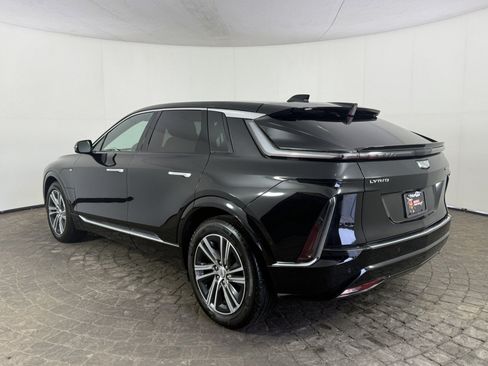 Used 2024 Cadillac Lyriq Luxury w/ LPO, Floor Liner Package AWD/4WD image 5