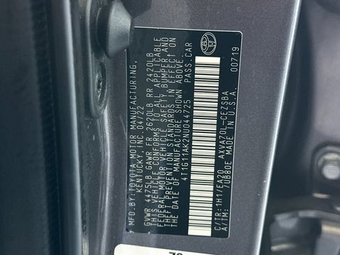 Used 2022 Toyota Camry SE FWD image 19