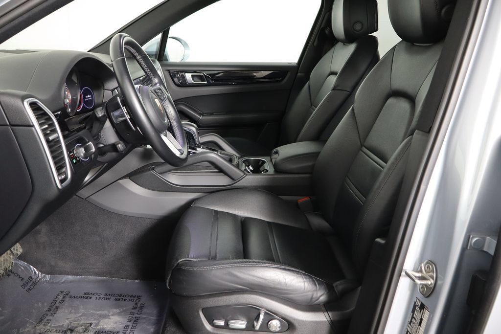 Used 2019 Porsche Cayenne E-Hybrid AWD/4WD image 14