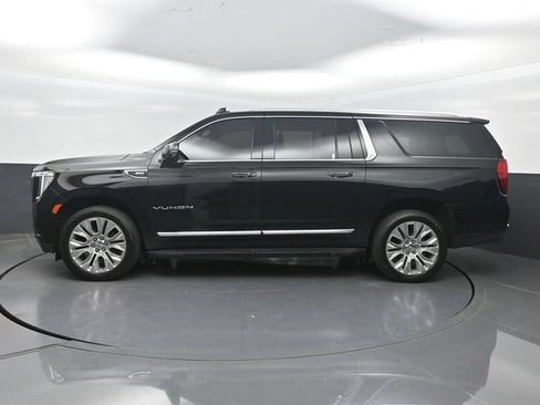 Used 2021 GMC Yukon XL SLT w/ SLT Luxury Plus Package AWD/4WD image 3