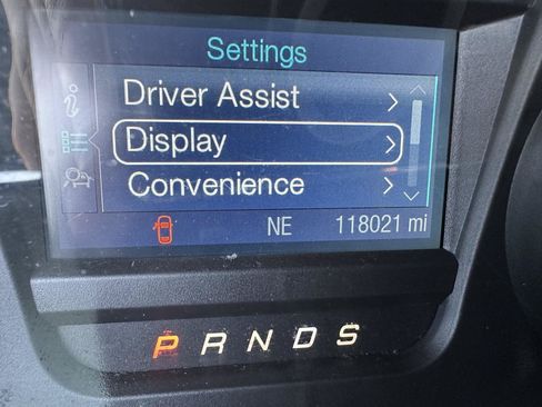 Used 2013 Ford Taurus SEL FWD image 16