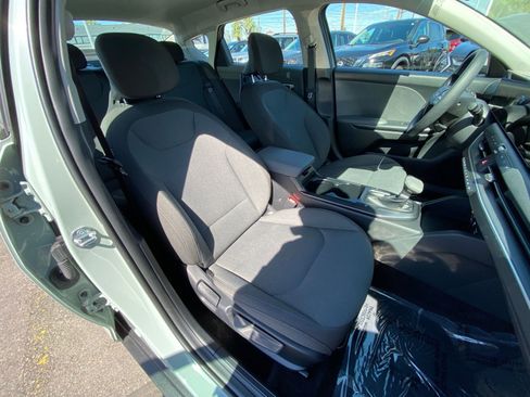 Used 2025 Kia K4 LXS image 35