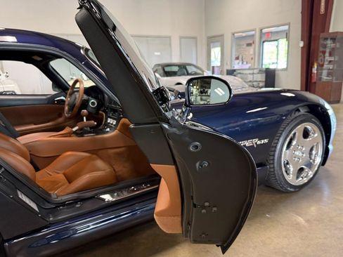 Used 2001 Dodge Viper GTS RWD image 69