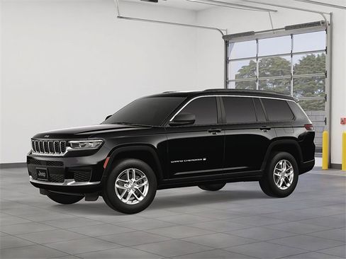 New 2023 Jeep Grand Cherokee L Laredo image 2