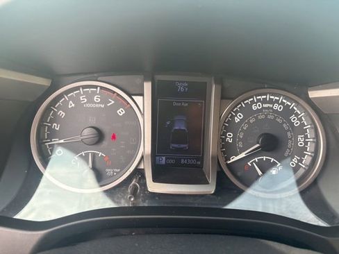 Used 2019 Toyota Tacoma SR5 RWD image 20