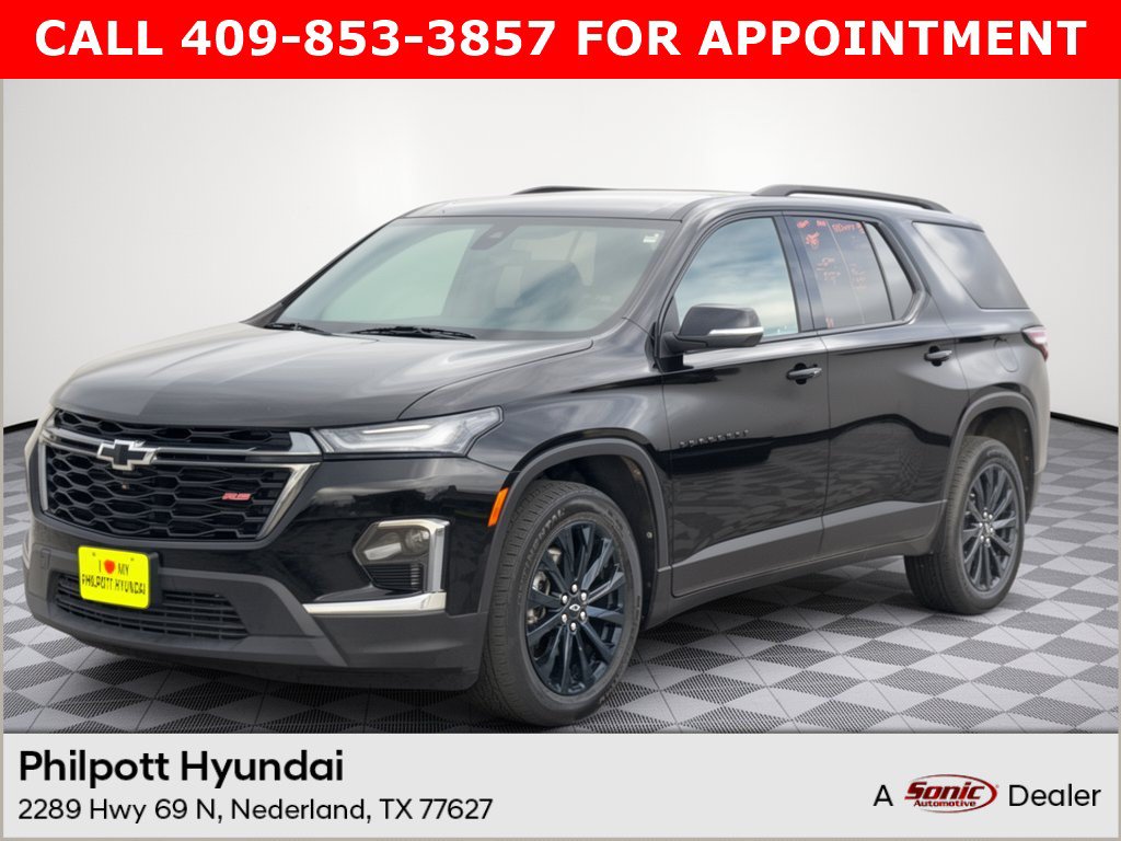 Used 2023 Chevrolet Traverse RS FWD image 1