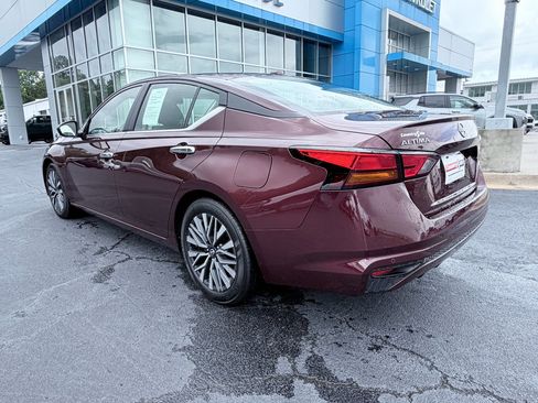 Used 2025 Nissan Altima 2.5 SV FWD image 7