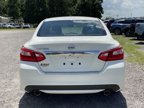Used 2017 Nissan Altima 2.5 S w/ Power Driver Seat Package FWD image 6