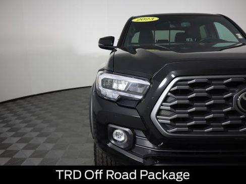 Used 2023 Toyota Tacoma TRD Off-Road AWD/4WD image 15