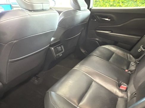 Used 2023 Toyota Crown AWD/4WD image 29