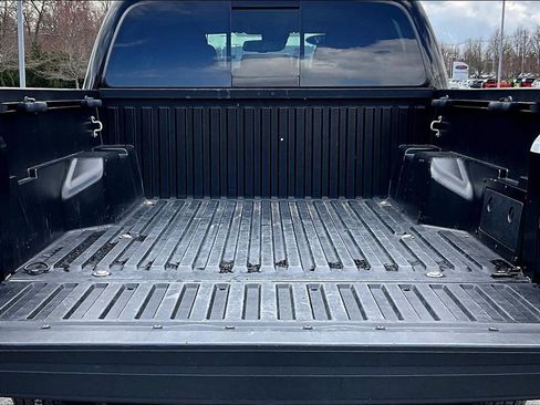 Used 2023 Toyota Tacoma SR5 AWD/4WD image 31
