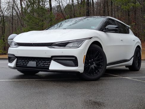 Used 2022 Kia EV6 GT-Line w/ GT-Line Suede Seat Package image 4