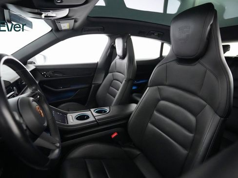 Used 2022 Porsche Taycan 4 Cross Turismo image 7