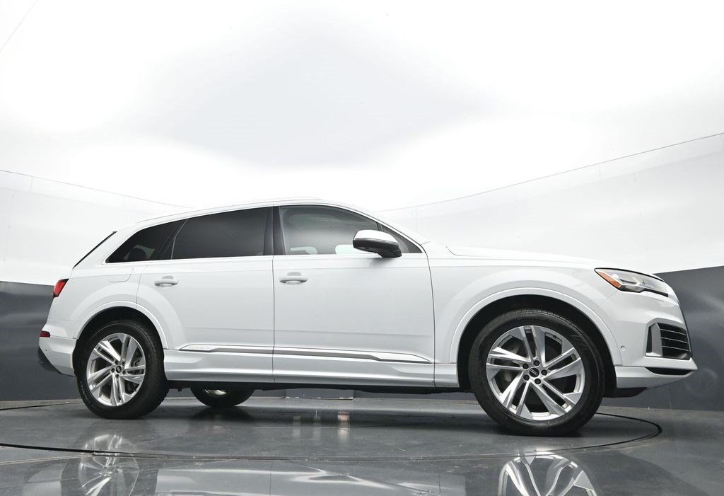 Used 2021 Audi Q7 3.0T Premium Plus w/ Premium Plus Package AWD/4WD image 46