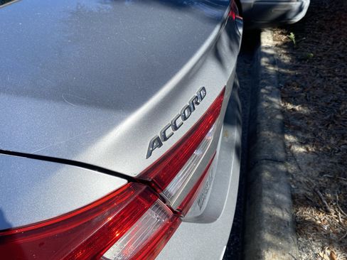Used 2019 Honda Accord EX-L image 22