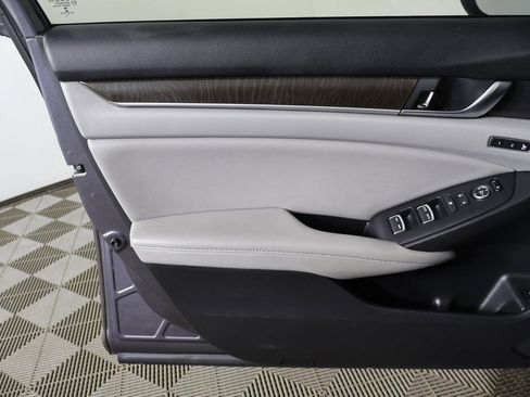 Used 2018 Honda Accord EX-L image 21