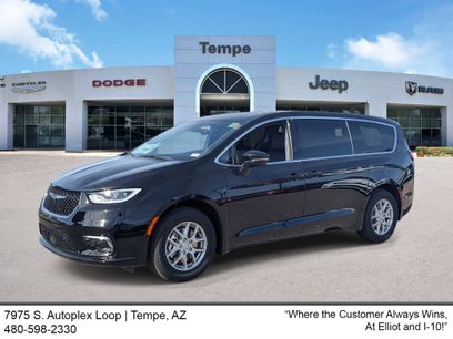 New 2026 Chrysler Pacifica Select