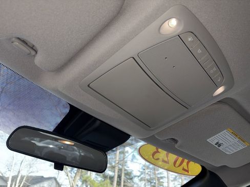 Used 2023 Nissan Leaf S image 23