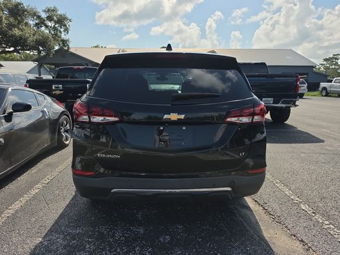 Used 2022 Chevrolet Equinox LT FWD image 4