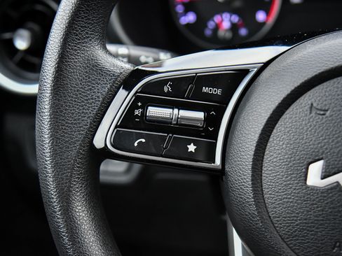 Used 2024 Kia Forte LXS image 26