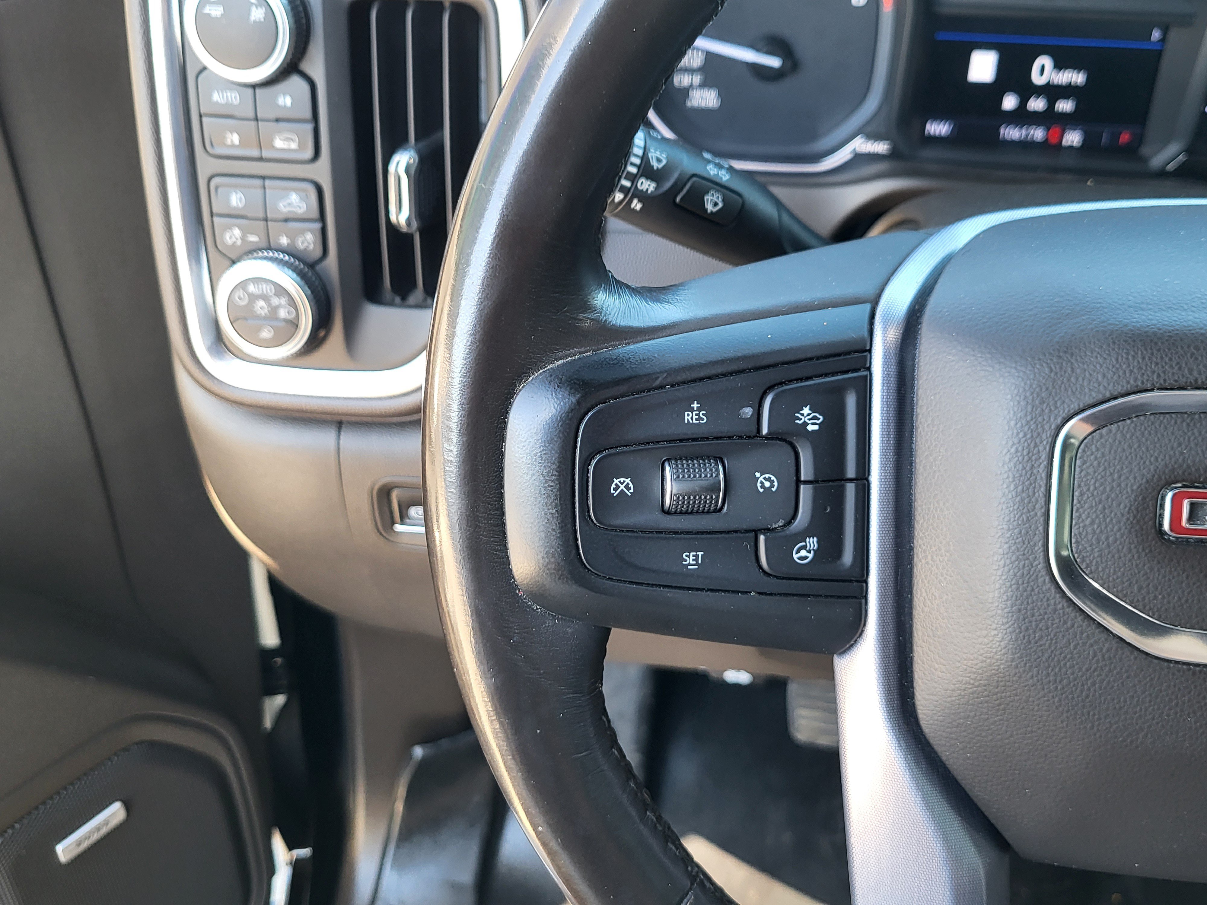 Used 2019 GMC Sierra 1500 SLT w/ SLT Premium Plus Package AWD/4WD image 25