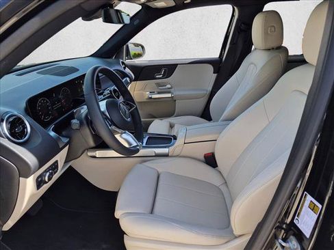 Used 2026 Mercedes-Benz GLB 250 image 13