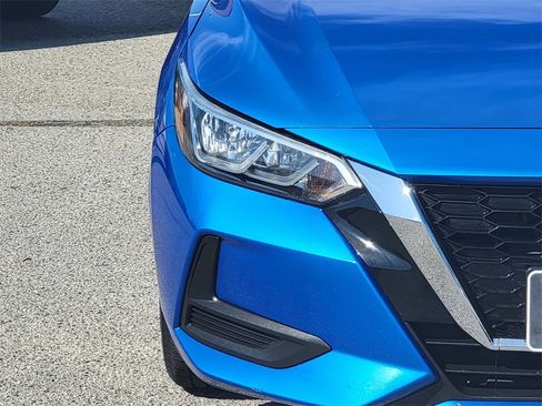 Used 2021 Nissan Sentra SV image 3