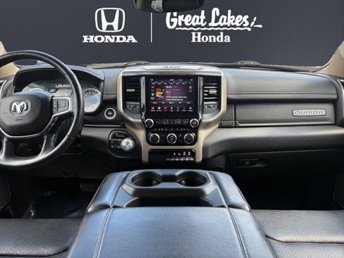 Used 2019 RAM 1500 Laramie AWD/4WD image 10