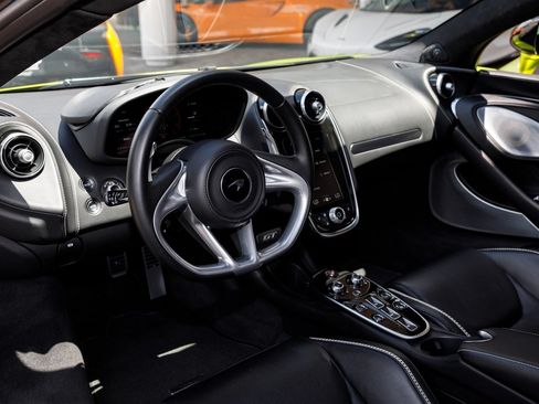 Used 2023 McLaren GT RWD image 43
