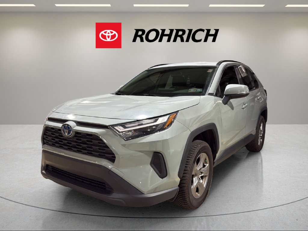 Used 2023 Toyota RAV4 XLE w/ Convenience Package AWD/4WD image 1
