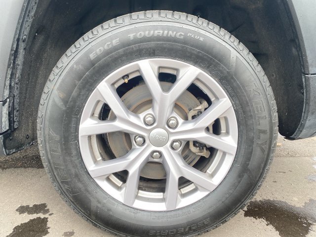 Used 2022 Jeep Grand Cherokee L Limited AWD/4WD image 32