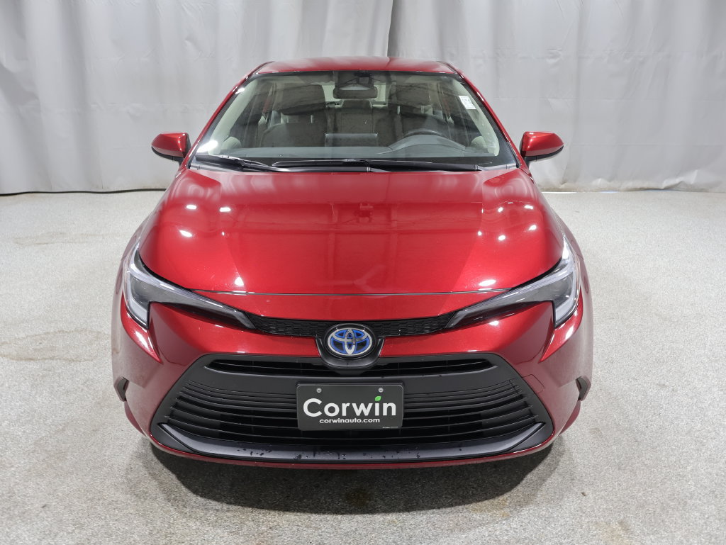 Used 2025 Toyota Corolla LE FWD image 8