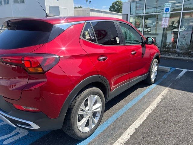 Used 2021 Buick Encore GX Preferred w/ Cold Weather Comfort Package FWD image 2