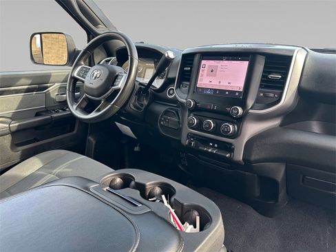 Certified 2022 RAM 3500 Big Horn image 19