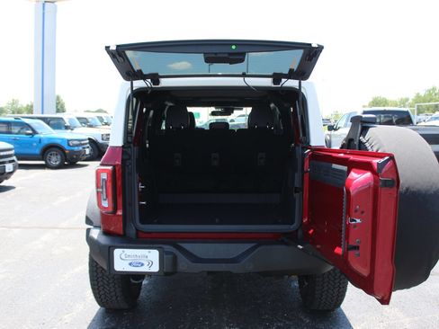 New 2026 Ford Bronco Outer Banks w/ Sasquatch Package AWD/4WD image 17