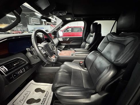 Used 2024 Lincoln Navigator Reserve AWD/4WD image 12